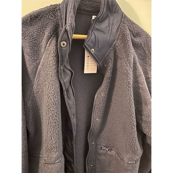 Fleece Jacket Size S Casual Button-Up See color in pictures. 24x27 - Picture 2 of 7